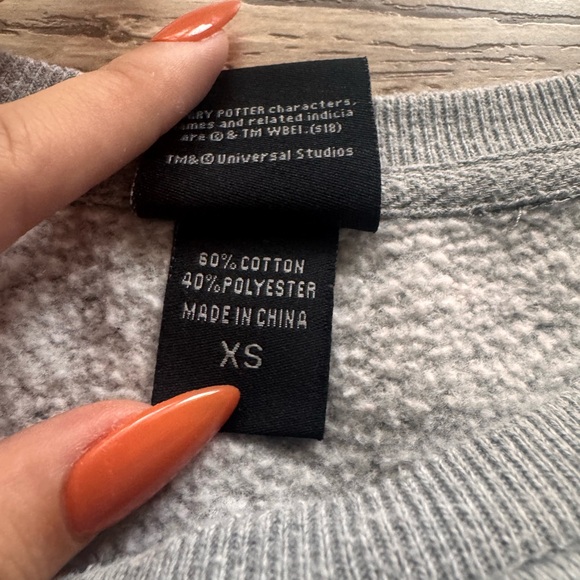 Universal Studios Harry Potter Hufflepuff Sweatshirt - Picture 3 of 5